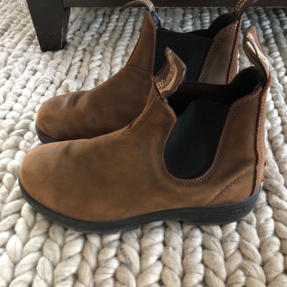 Blundstone Women’s Antique Brown Leather Boots